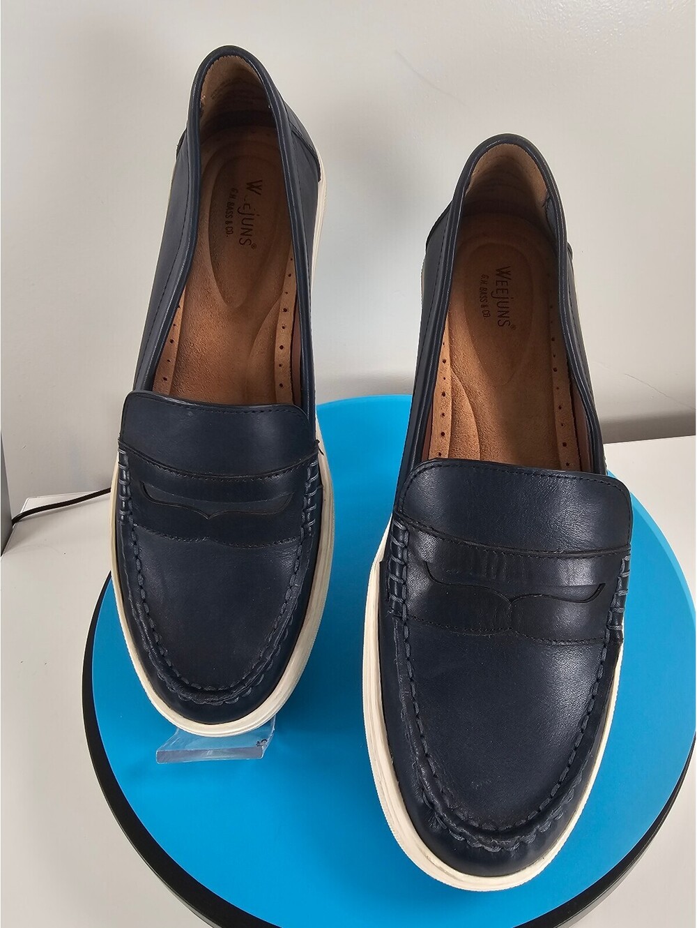 Bass Weejuns Navy Blue Leather Loafers with White Sole
